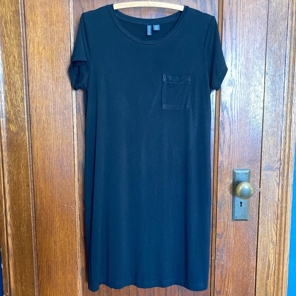 Paraphrase Black T-Shirt Dress - Women's Medium